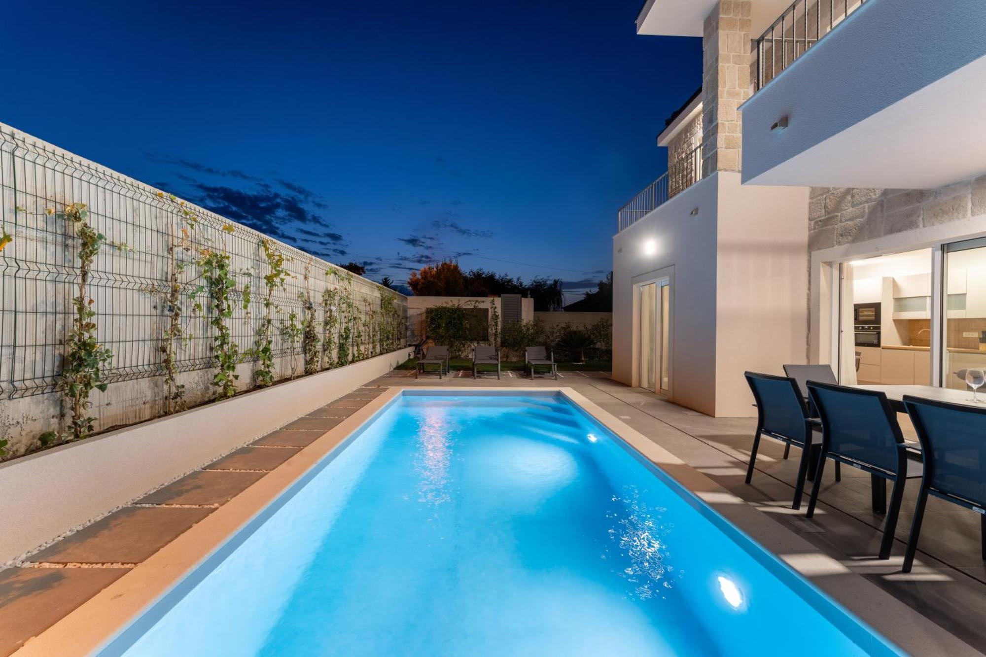 Willa Casa Coral Crno
